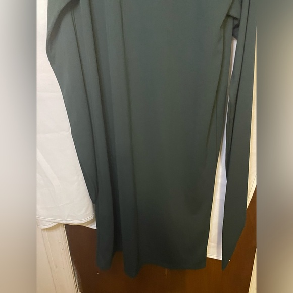 NWT ZARA Rich Green 3/4 Sleeve Crew Neck Long Evening Dress w Tie Front Size M - Picture 4 of 14